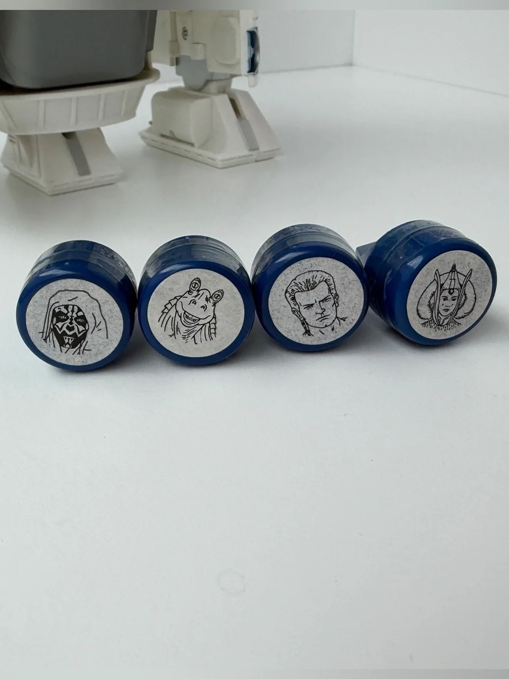 Star Wars Episode 1: The Phantom Menace R2-D2 Art Center Hasbro 1998‎ READ